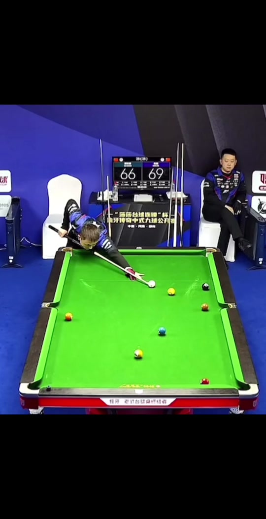 顺利闯入亚 顺利闯入亚